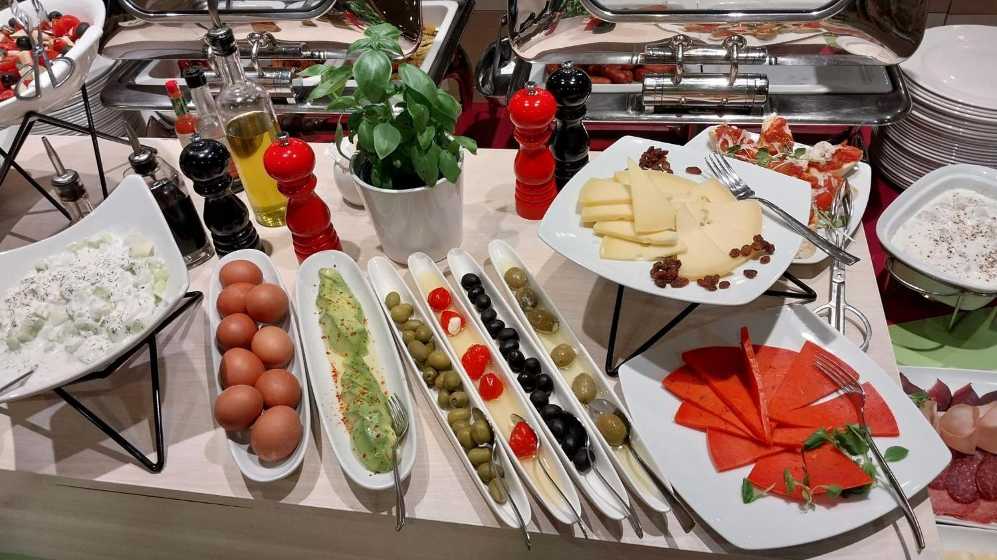 Hotel Colors Inn ซาราเยโว ภายนอก รูปภาพ