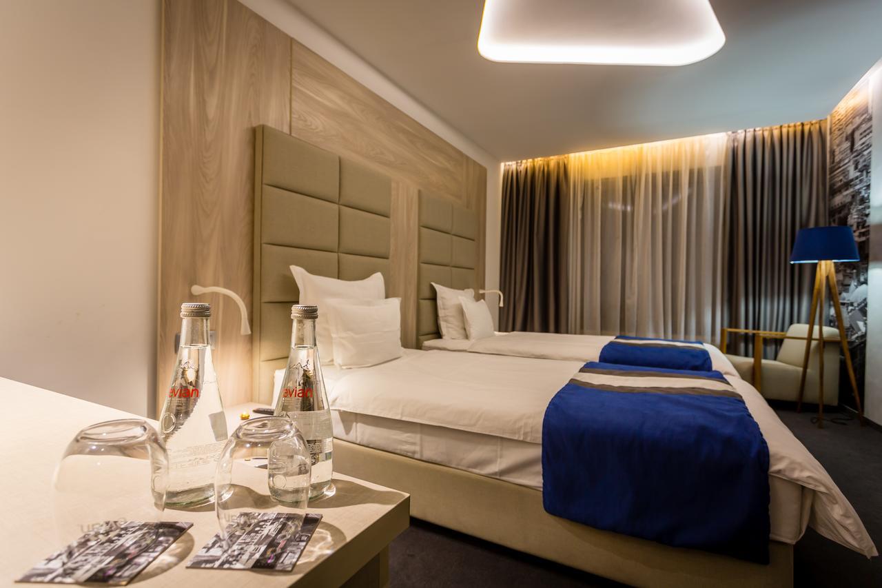 Hotel Colors Inn ซาราเยโว ภายนอก รูปภาพ